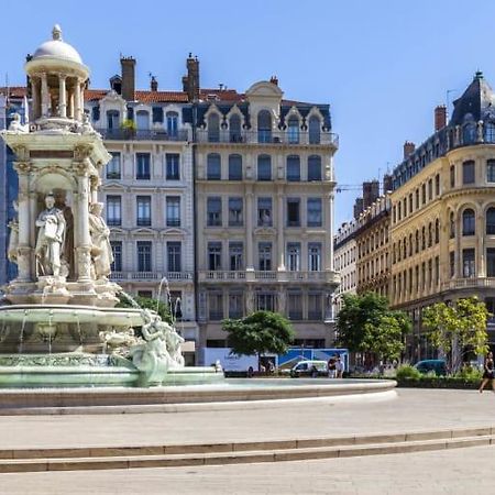 Apartamento Guestready - 1-Br, 5 Minutes From Train Station Lyon Exterior foto