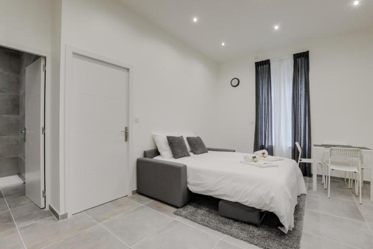 Apartamento Guestready - 1-Br, 5 Minutes From Train Station Lyon Exterior foto